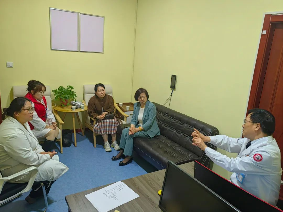 我院养老中心特别邀请“全国养老服务先进个人”刘晓燕、高级介护师杨红利进行工作指导