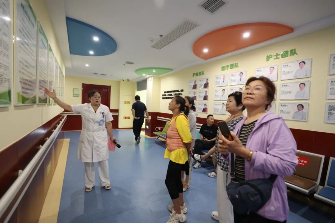 心桥相连，雅韵传情——西安附医医养中心成功举办家属开放日暨“附医医养之夜”纳凉晚会